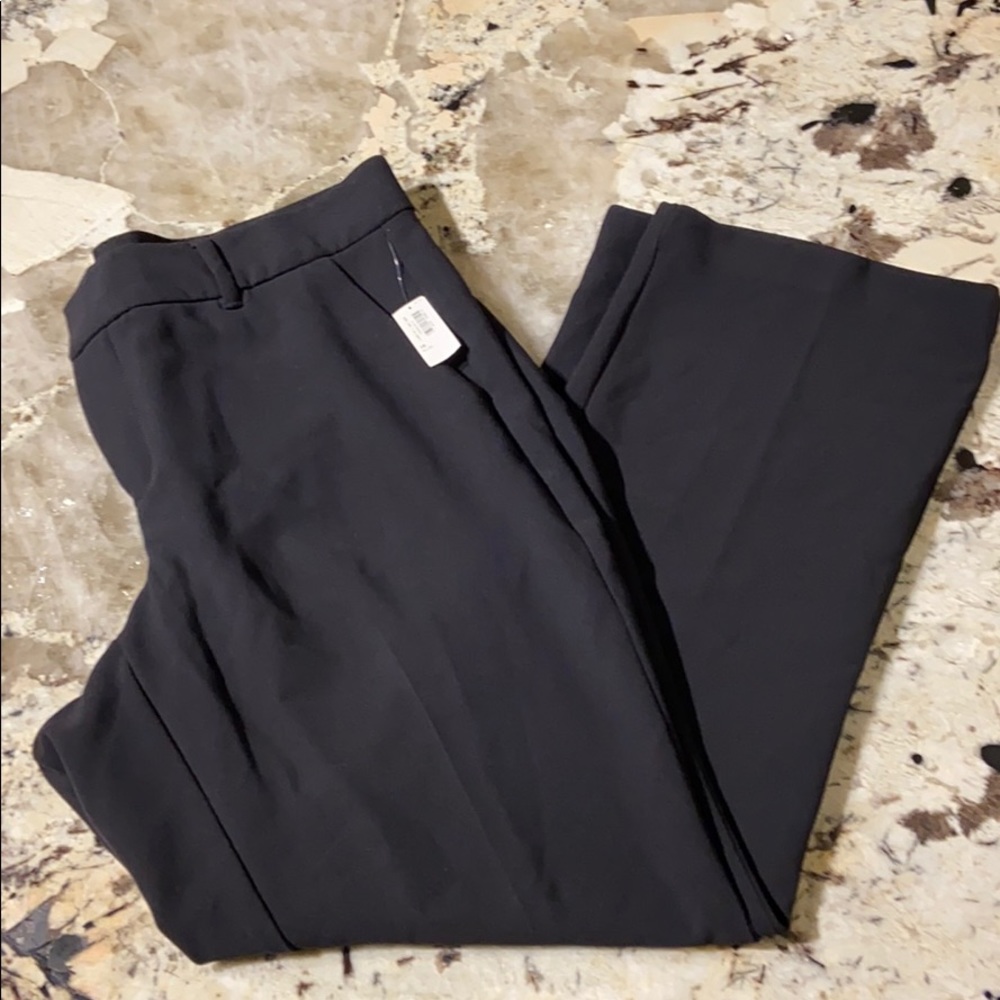 Old Navy Women’s Pocketed Dress Pants - Black